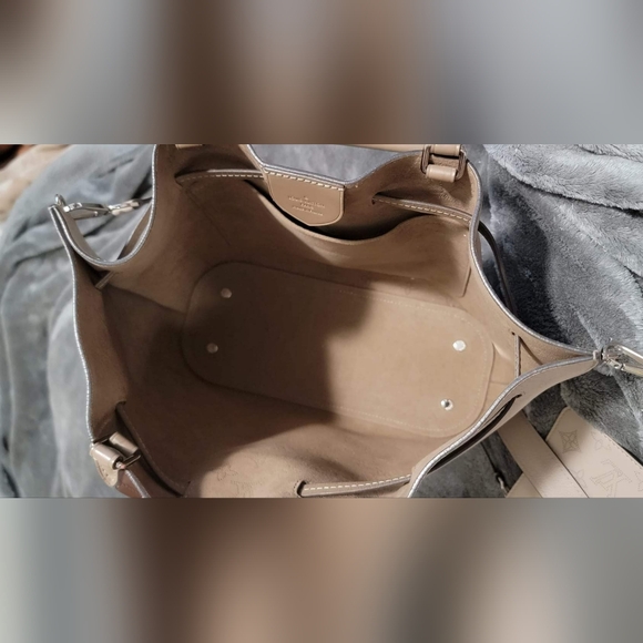 Louis Vuitton Girolata - Picture 3 of 14